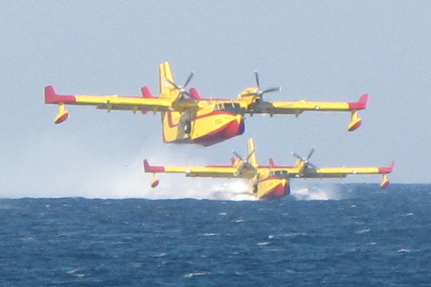 Canadair CL-415