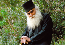 Ψηφιακό Αρχονταρίκι με τον Γέροντα Εφραίμ με τον Μητροπολίτη Αργολίδος για τον Άγιο Εφραίμ Κατουνακιώτη