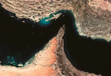 Στενά του Ορμούζ: Μπλόκο των ιρανικών δυνάμεων σε δύο τάνκερ, πέρασαν δύο κρουαζιερόπλοια